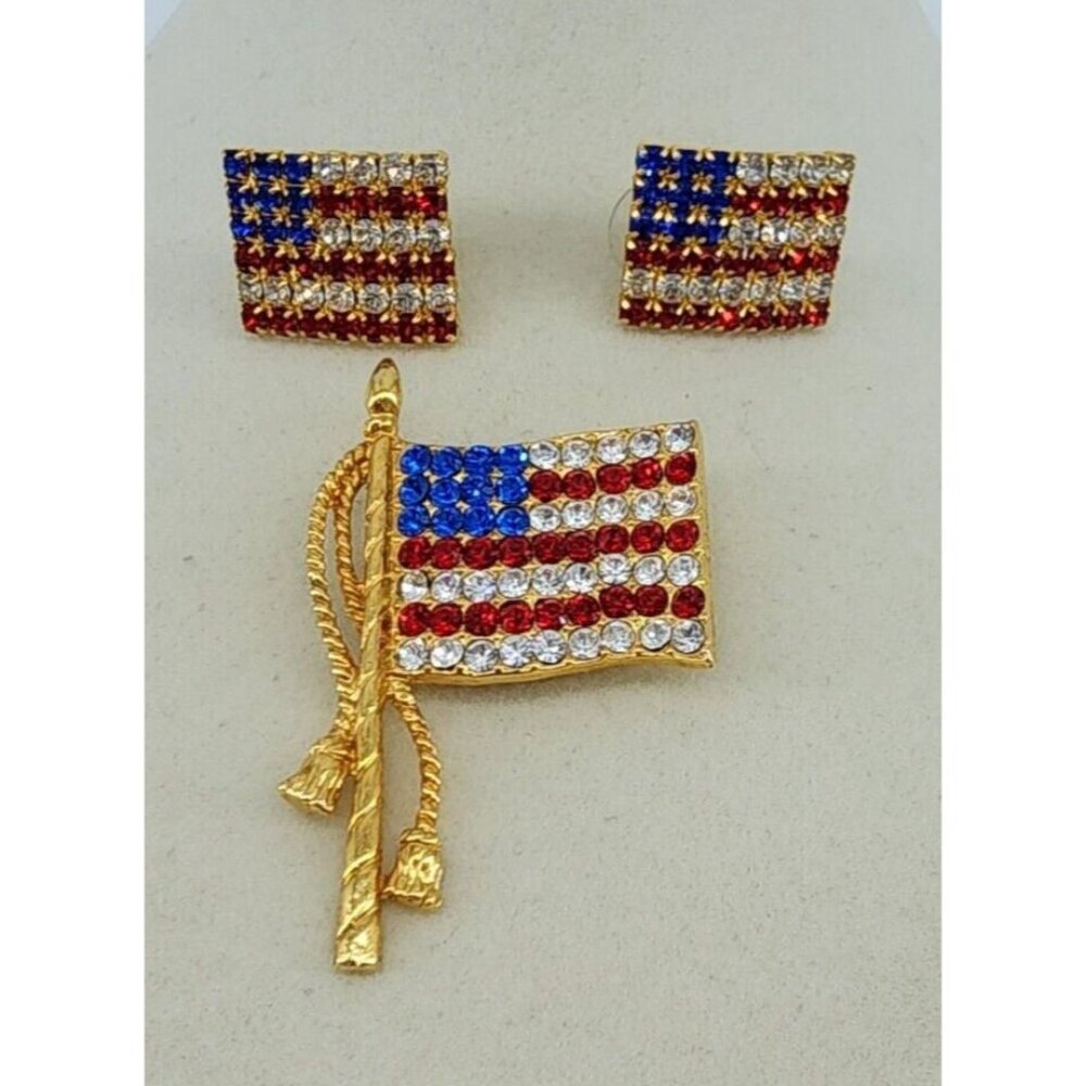 Vtg OTC American Flag Rhinestone Brooch/Earrings Set‎ Red/White/Blue Patriotic
